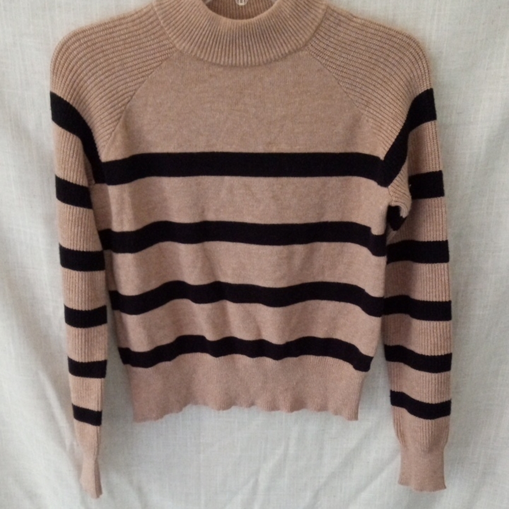 Women's Mock Neck Sweater XS